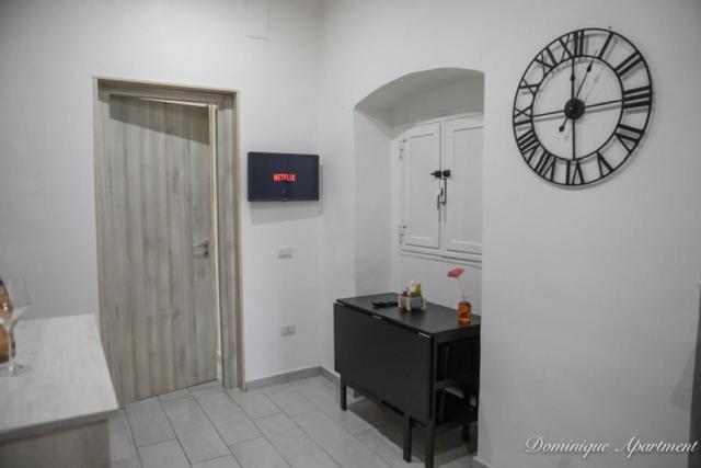 Apartment Dominique Bari Bagian luar foto